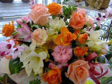 結婚祝いのアレンジメント｜「アライ花店」　（山形県山形市の花キューピット加盟店 花屋）のブログ
