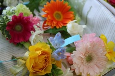 卒園式のコサージュ♬｜「アライ花店」　（山形県山形市の花キューピット加盟店 花屋）のブログ